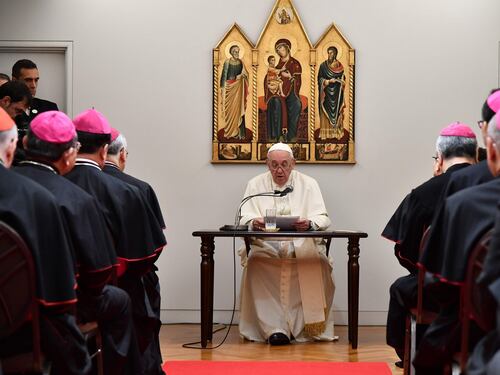 L'appello di Papa Francesco: "Immorale uso e possesso dell'arma atomica"