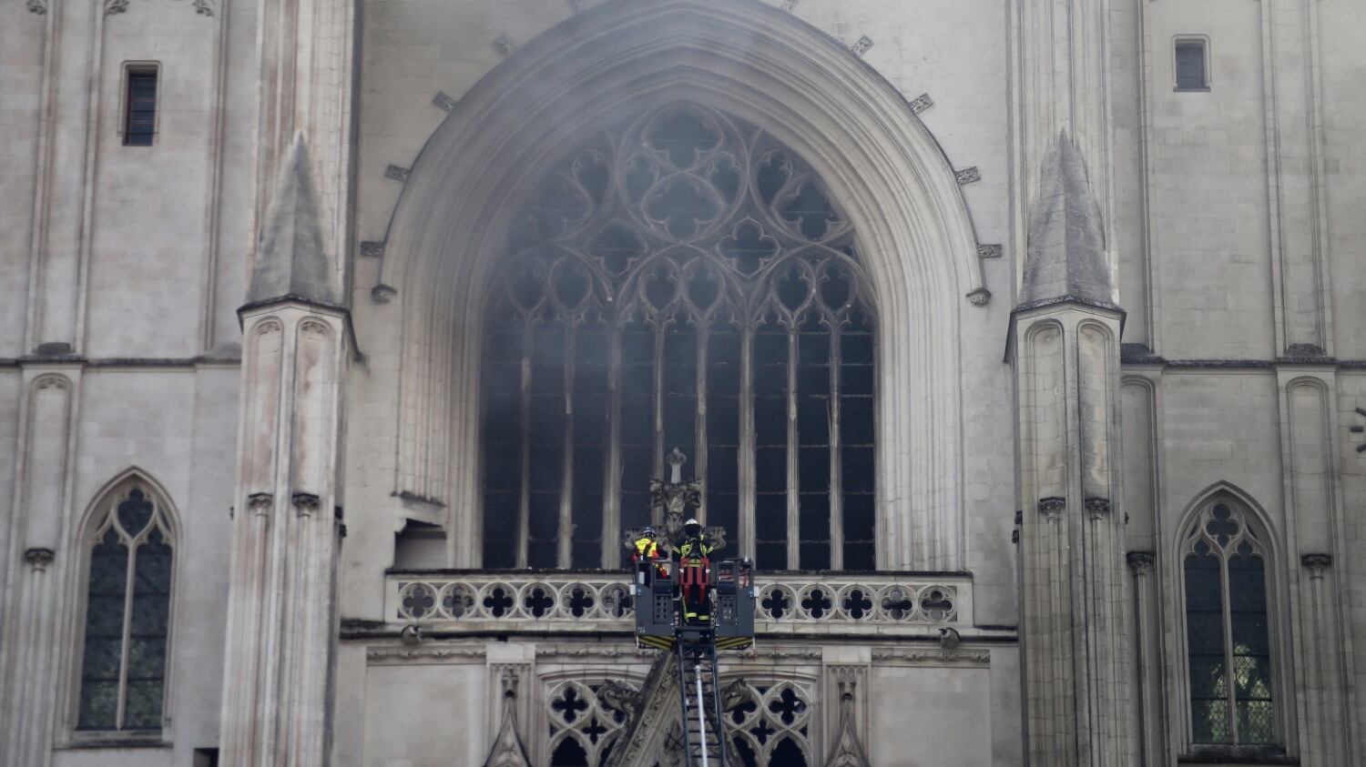 Incendio in cattedrale: fermato un ruandese