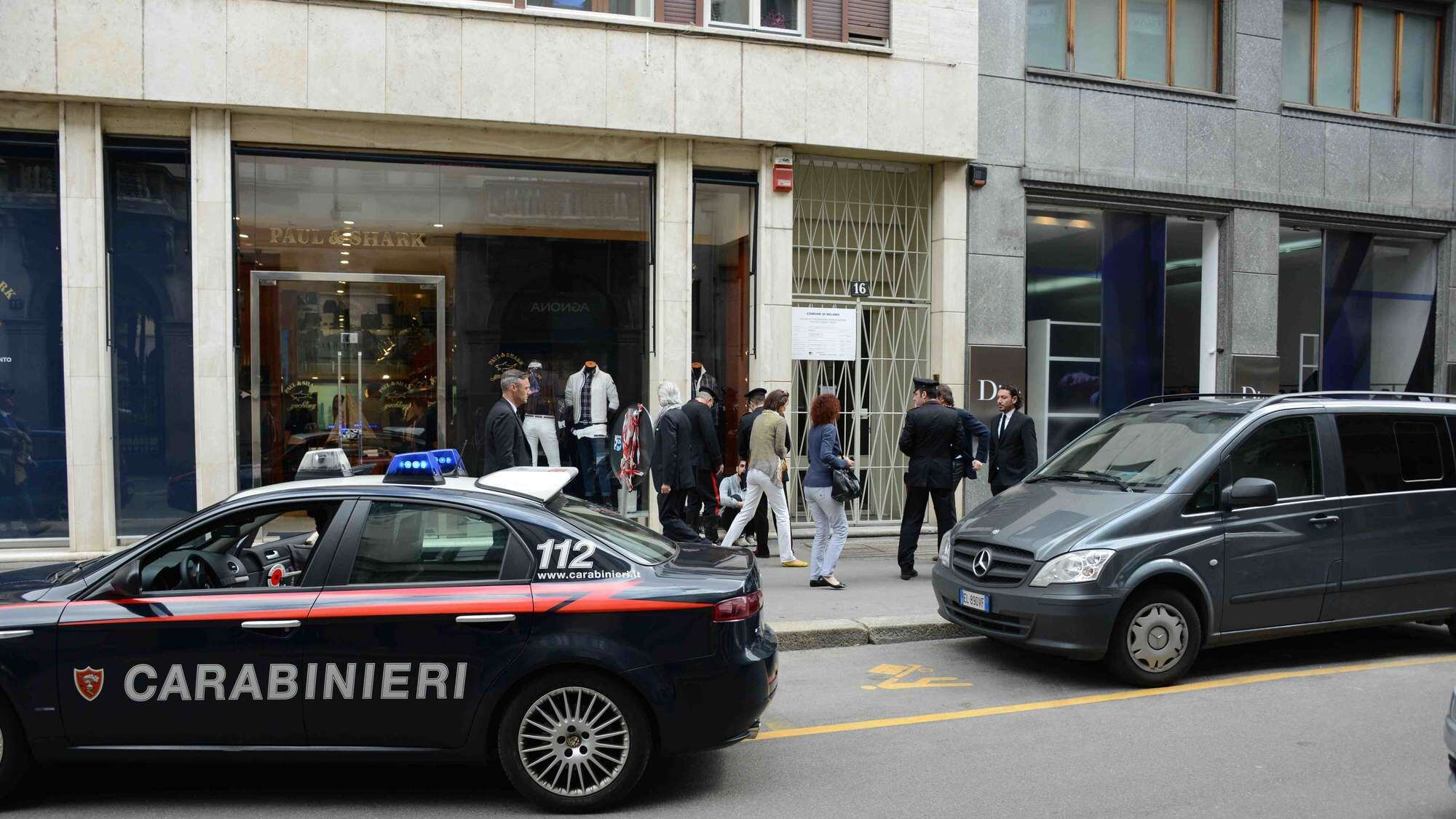 Milano dal piccone alle molotov. Il salotto di Pisapia è un saloon