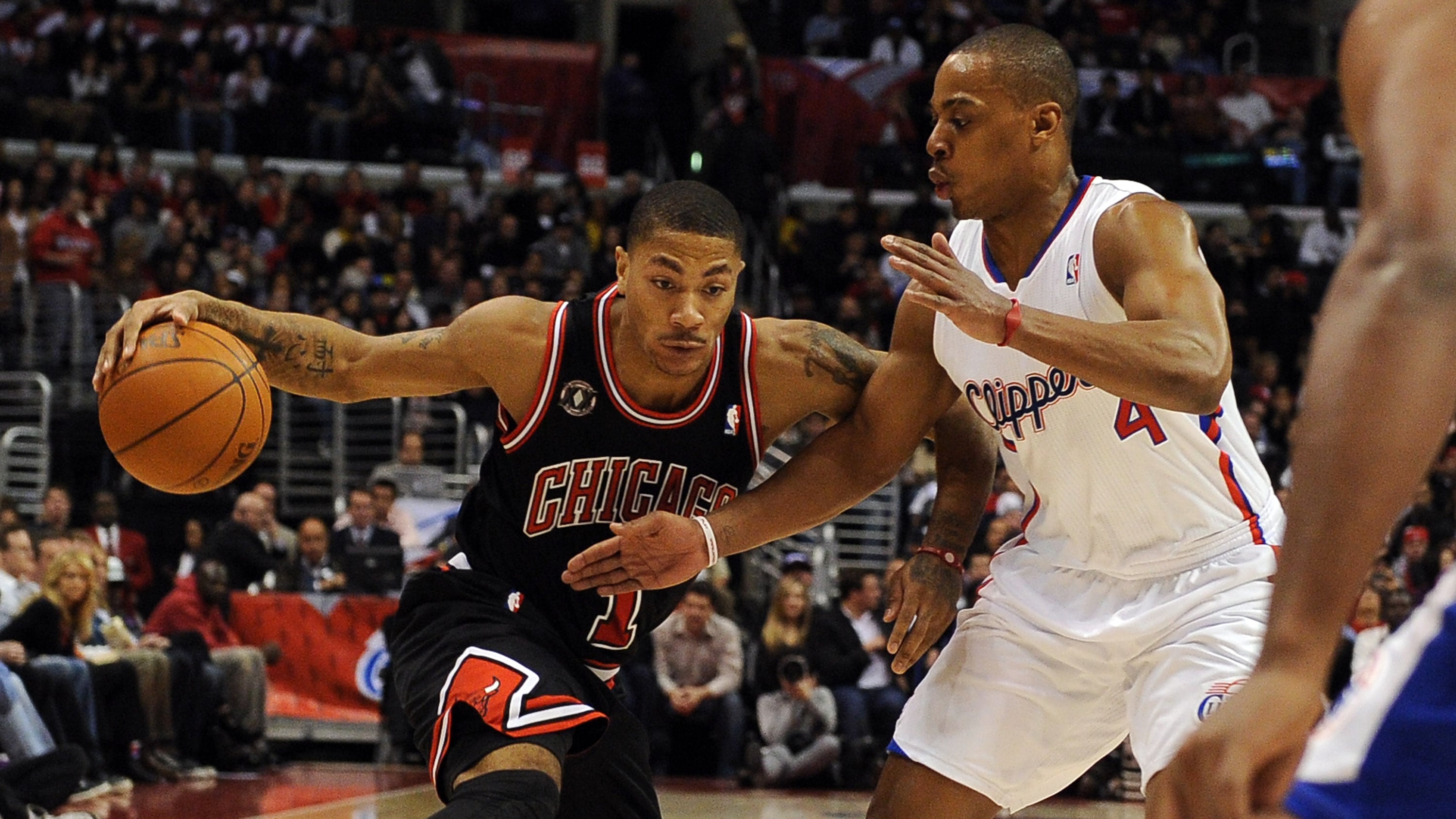 Nba, Rose fa ancora crac: stagione finita Bryant rinnova coi Lakers per altri 2 anni