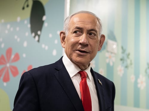 Netanyahu, l’ultima sfida a 77 anni: la rimonta alle elezioni e il patto con Trump per fermare l’Iran