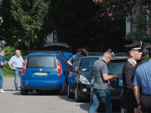 Stalker investe un militare. Il collega spara e lo uccide
