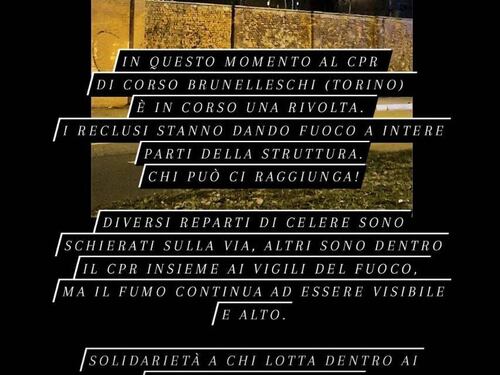 La protesta degli anarchici in strada, le fiamme nelle carceri: si alza la tensione