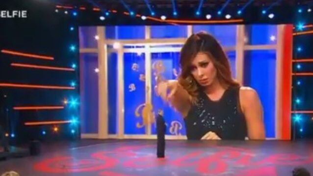 Selfie, Belen Rodriguez e Stefano De Martino si punzecchiano per tutta la puntata