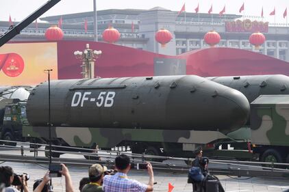 La Cina festeggia i 70 anni della Repubblica 7