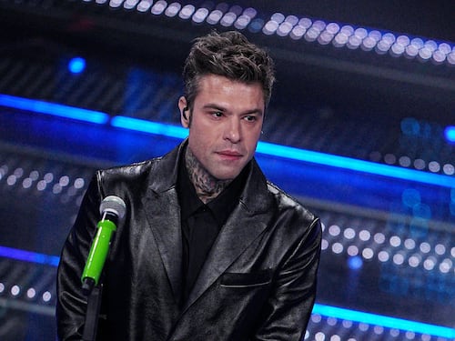 Fedez in ospedale: corsa in ambulanza al Fatebenefratelli per un malore