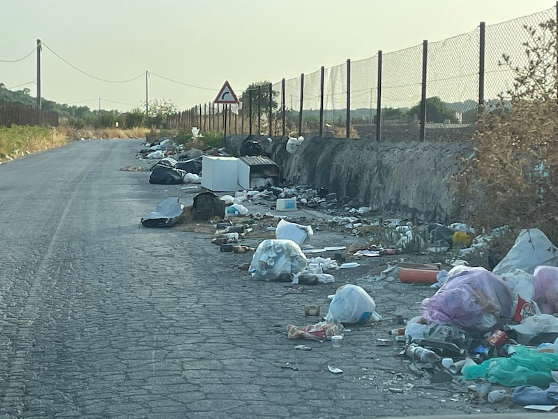 L'inferno di discariche abusive che feriscono la Sicilia 14