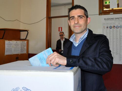 Pizzarotti indagato per la vendita di una società comunale
