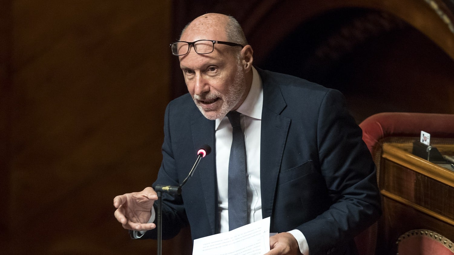 Ocean Viking, De Falco esulta e attacca: "Salvini è solo fuffa"