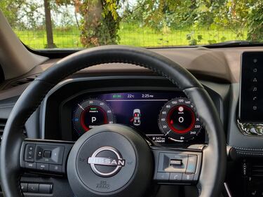 Nissan X-Trail e-Power 4WD: guarda la gallery della prova su strada 18