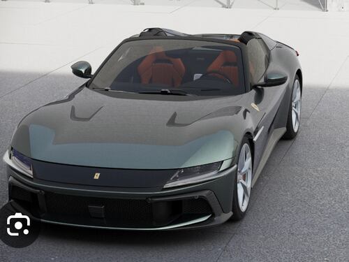 Al volante della Ferrari 12Cilindri Spider, emozioni da urlo