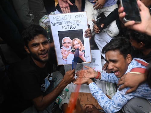 E Delhi chiede aiuto alla meloni