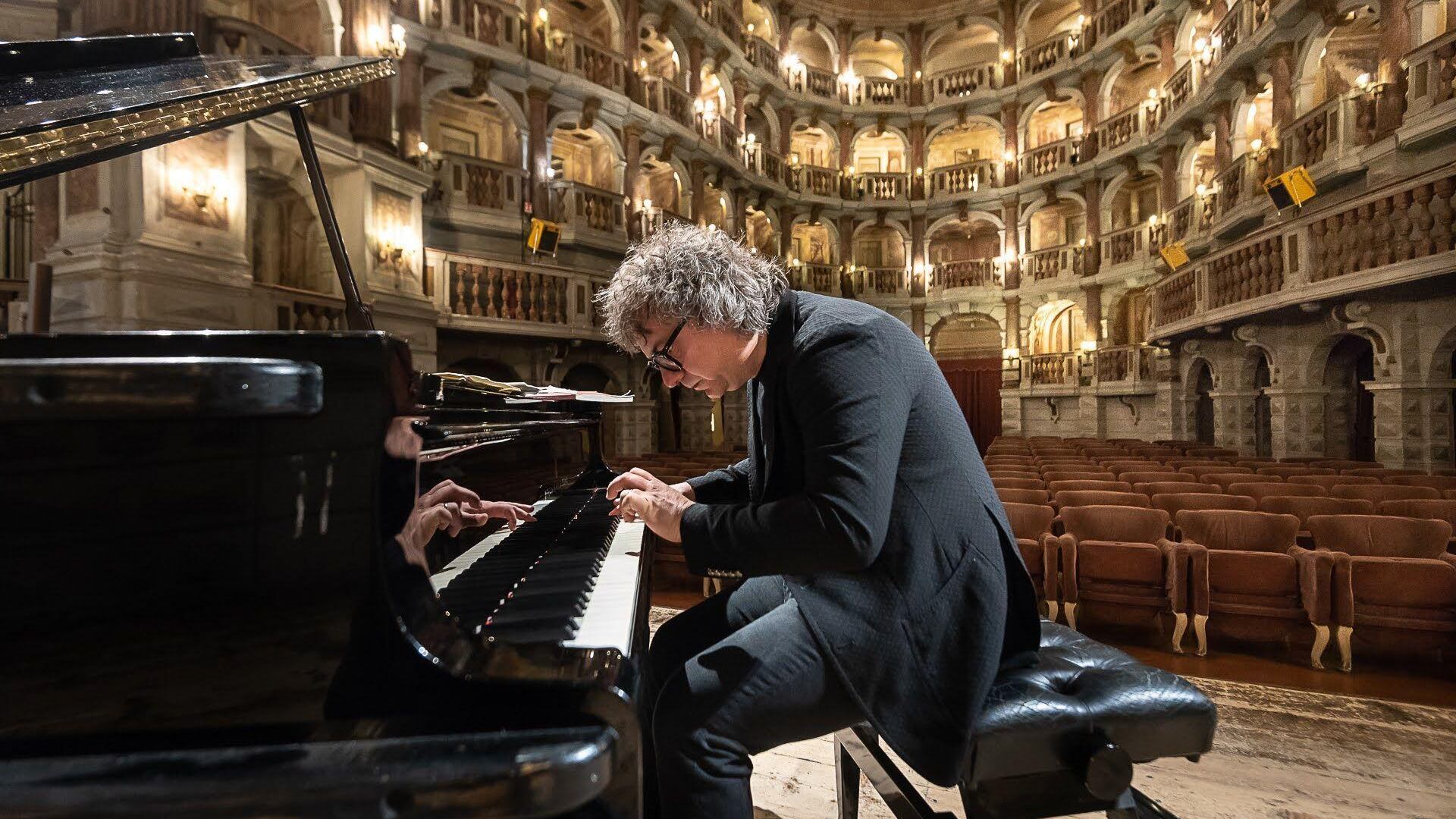 Anzovino e il suo Atelier. "I colori del pianoforte"