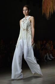 Le modelle sfilano alla Fashion Week Australia 2019 1