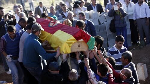 Le bare di combattenti curdi, uccisi a Kobane negli scontri con l'Is 5