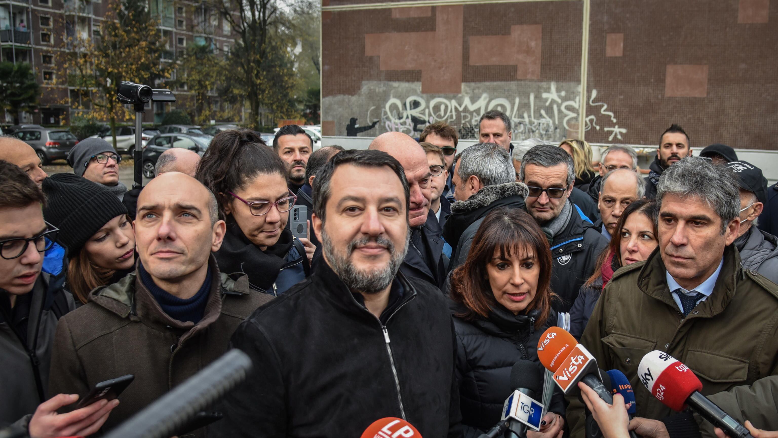 Salvini lavora da perno del centrodestra. E prova a tenere a bada la fronda nel Carroccio