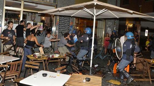 Torino, tensioni durante i controlli anti-movida della polizia 5