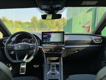 Cupra Leon Hybrid: guarda la gallery della sportiva elettrificata da 272 CV 14