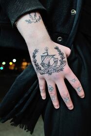 I tatuaggi dei sopravvissuti del Bataclan  4
