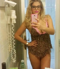 Francesca Cipriani, seno esplosivo per l'Isola dei Famosi 18
