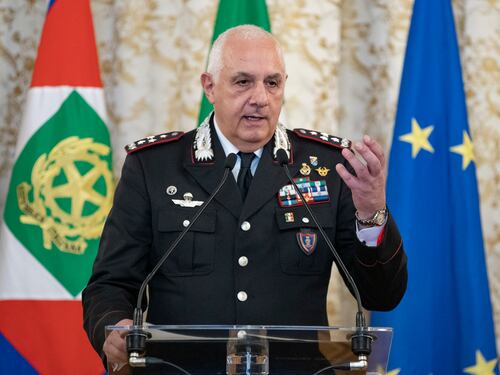 Capo dei Carabinieri, in corsa due generali. Oggi il Cdm decide