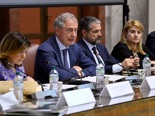 "Rischio approvvigionamento": Urso ipotizza riapertura miniere in Italia