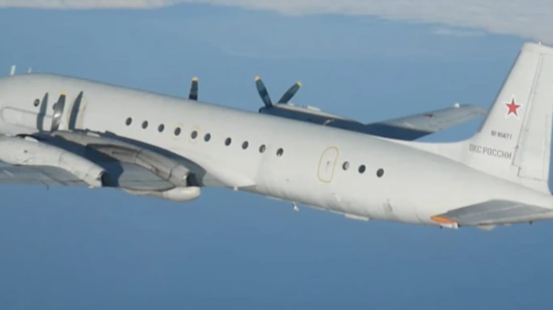 Aereo spia russo entra nello spazio Nato: si alzano i caccia tedeschi