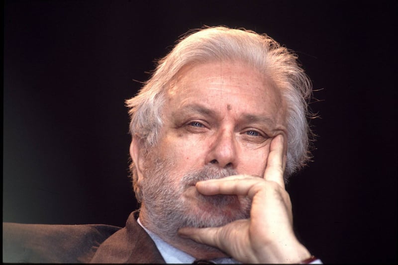 Luciano De Crescenzo, la vita e il cordoglio in foto 4