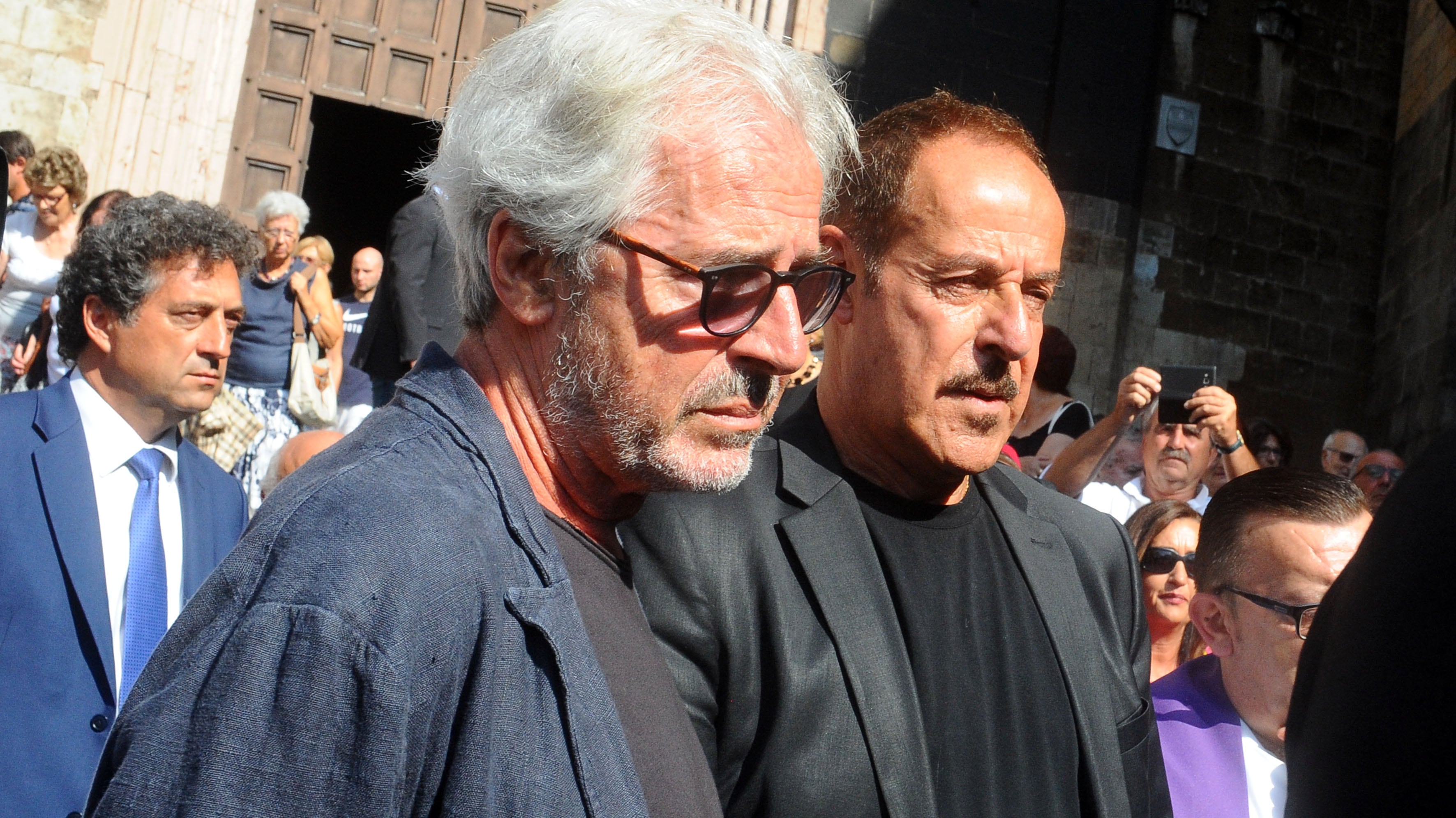 I funerali di Anna Marchesini: il ricordo di Lopez e Solenghi