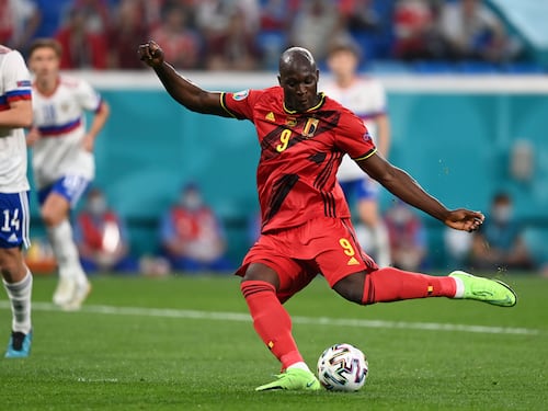 Lukaku si regala l'Italia. Il Portogallo di CR7 abdica