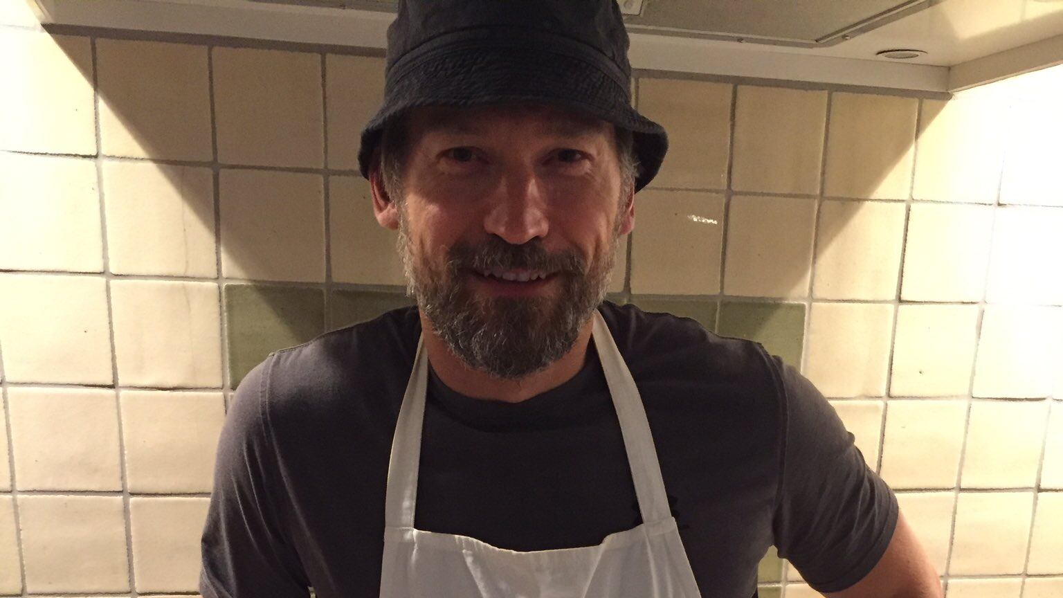 Cosa ci fa Jamie Lannister con una Peroni in mano?
