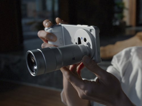 Vivo X300 Ultra, lo smartphone che è una fotocamera