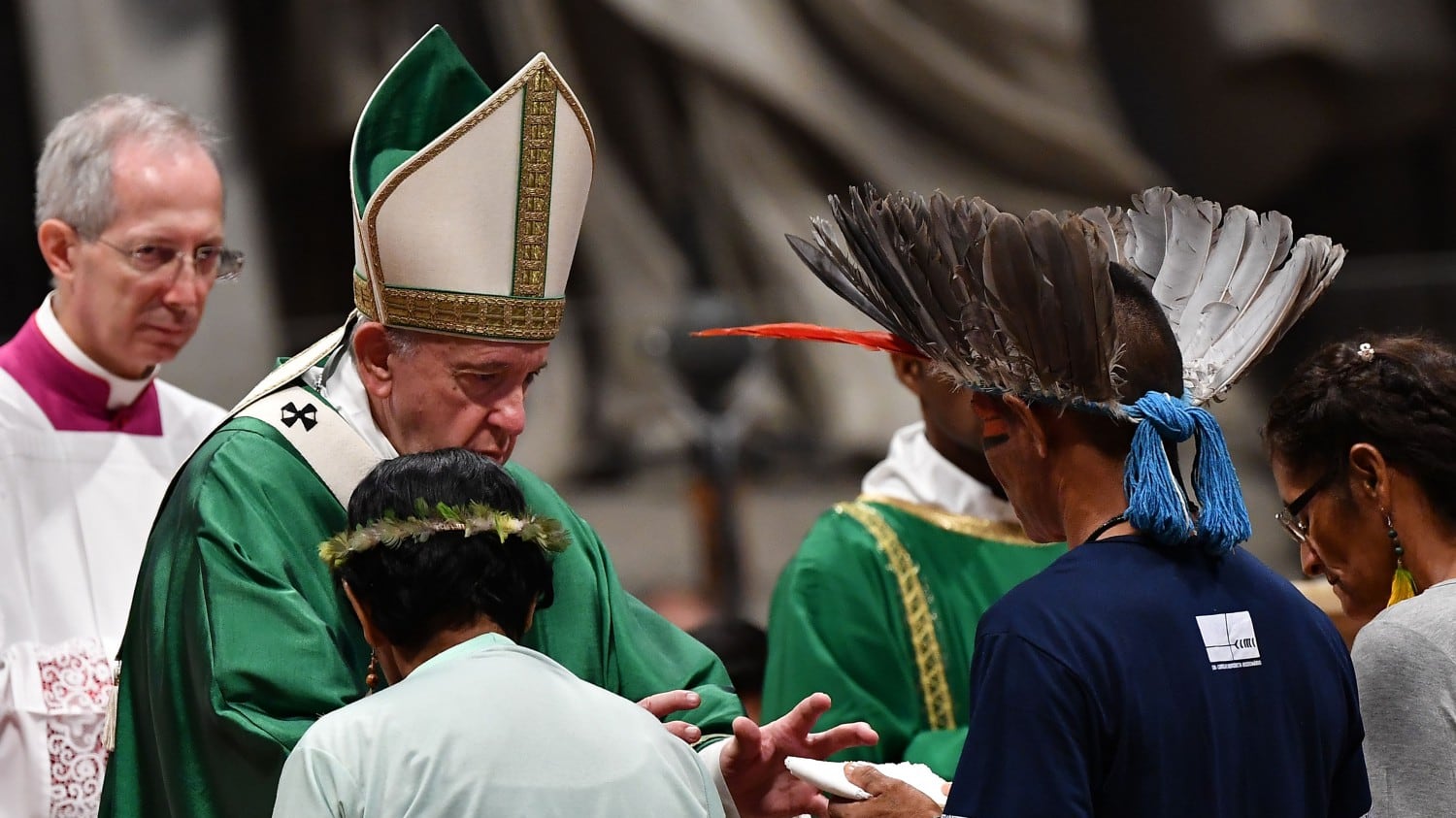 Vaticano, inizia il Sinodo che può spaccare la Chiesa
