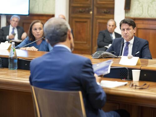 Palazzo Chigi travolto dall'ondata di migranti: svuota solo Lampedusa