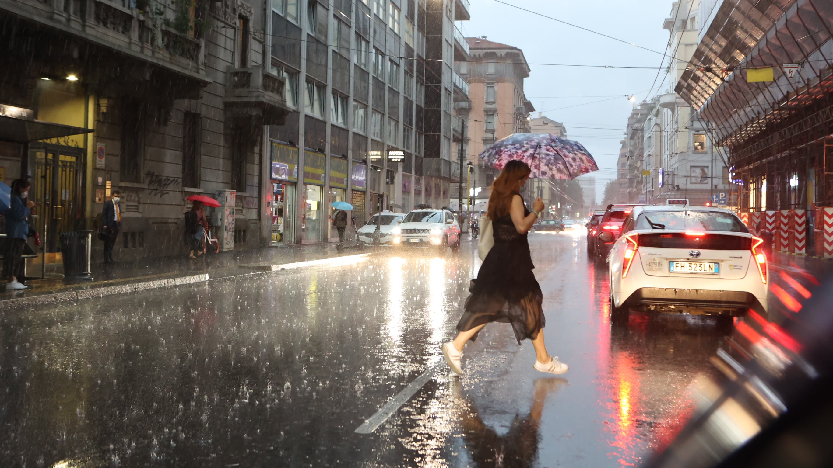 Nubifragi e rischio alluvioni: allerta meteo nel weekend