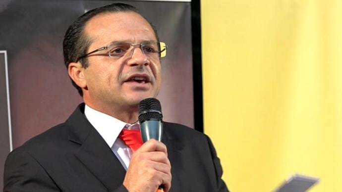 Il sindaco Cateno De Luca ordina il coprifuoco a Messina