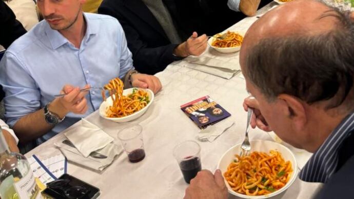 Dall'aiutino dei pm al ragù di Bersani la sinistra sogna di riprendersi l'ex fortino
