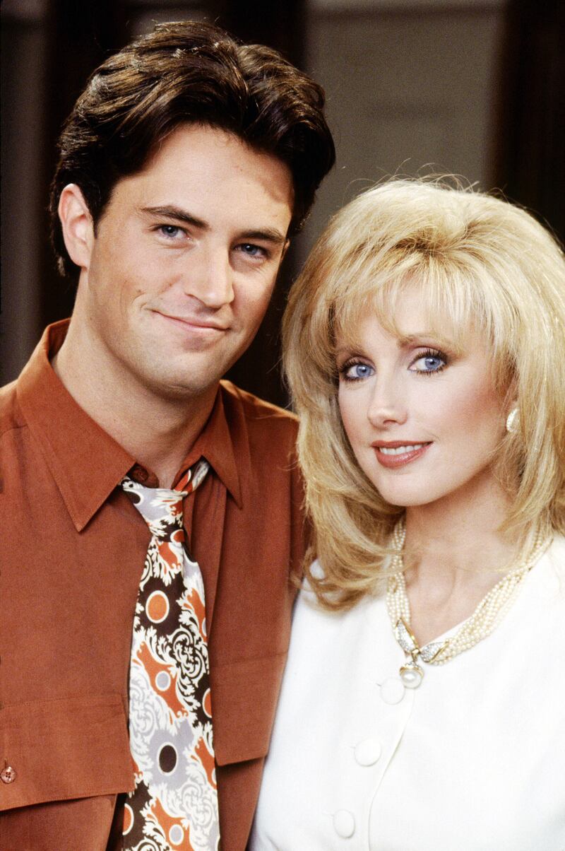 Dal successo di Friends al tunnel delle dipendenze: la carriera di Matthew Perry 1