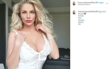 Francesca Cipriani topless sui social  9