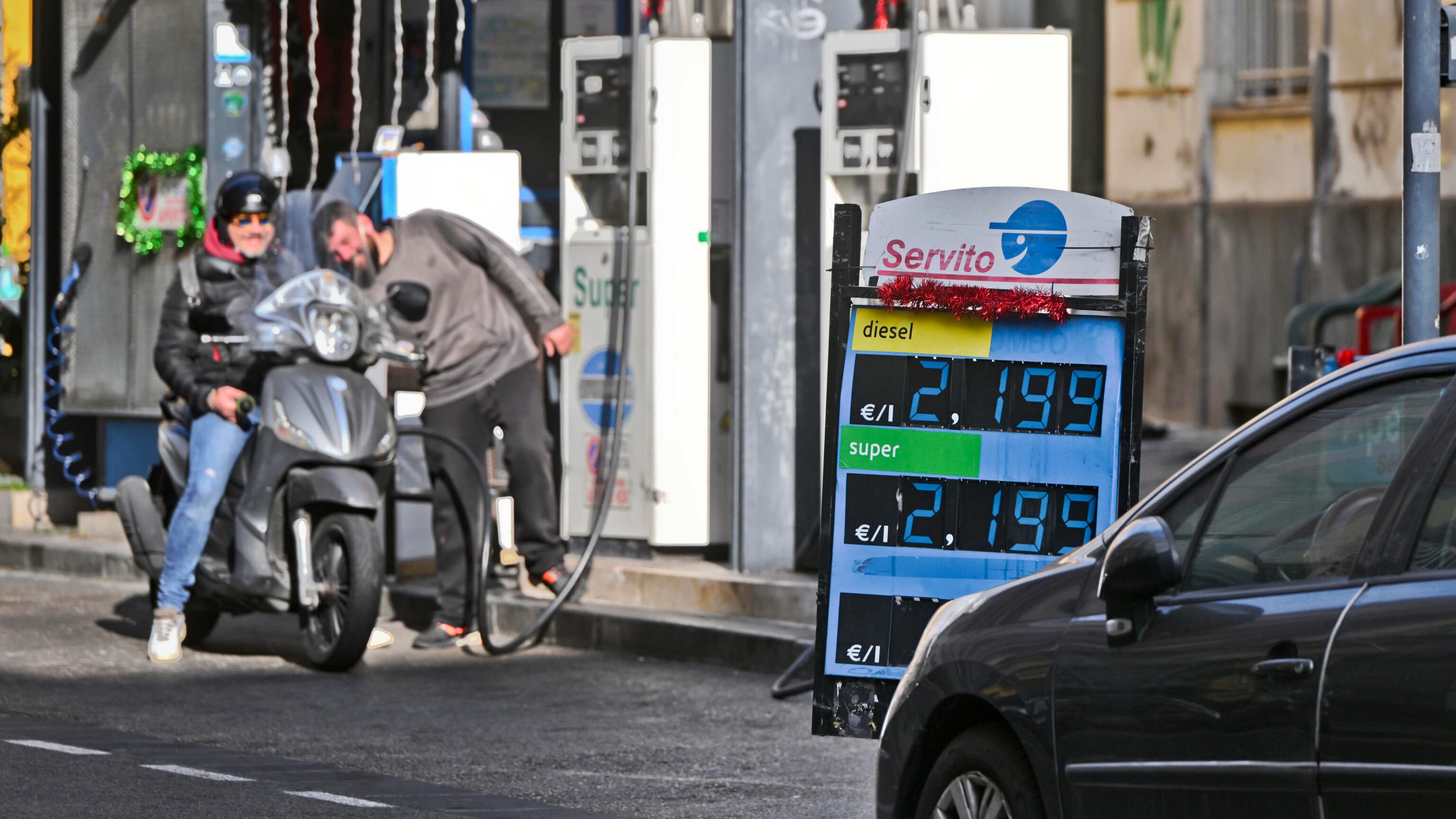 Prezzi dei carburanti: ad agosto cambia tutto. La decisione del Tar