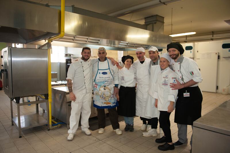 L'ALTrA Cucina per un pranzo d'amore in 9 istituti penitenziari italiani 11