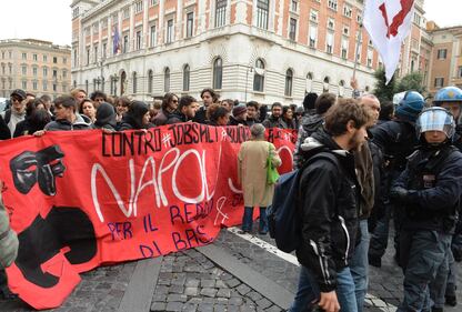 Corteo e scontri contro il Jobs act 3