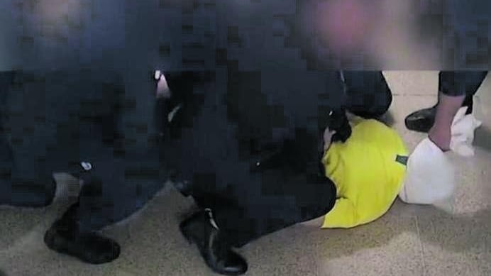 Pestaggio in carcere, l'ira di Nordio: "Immagini indegne. Provo dolore"