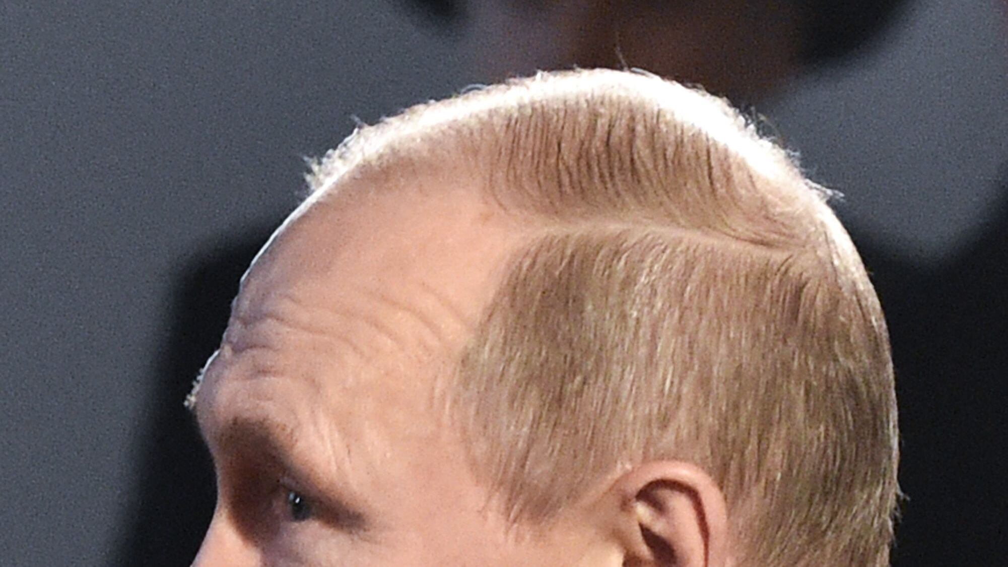 Putin e i "sette nani" al voto: l'ombra dello 007 avvelenato