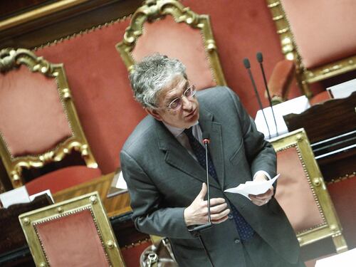 Renzi in campagna elettorale: "Taglio dell'Irpef già dal 2017"