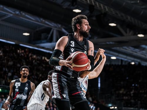 Basket, ecco gli ultimi verdetti: Bologna chiude al primo posto. Retrocede Pesaro