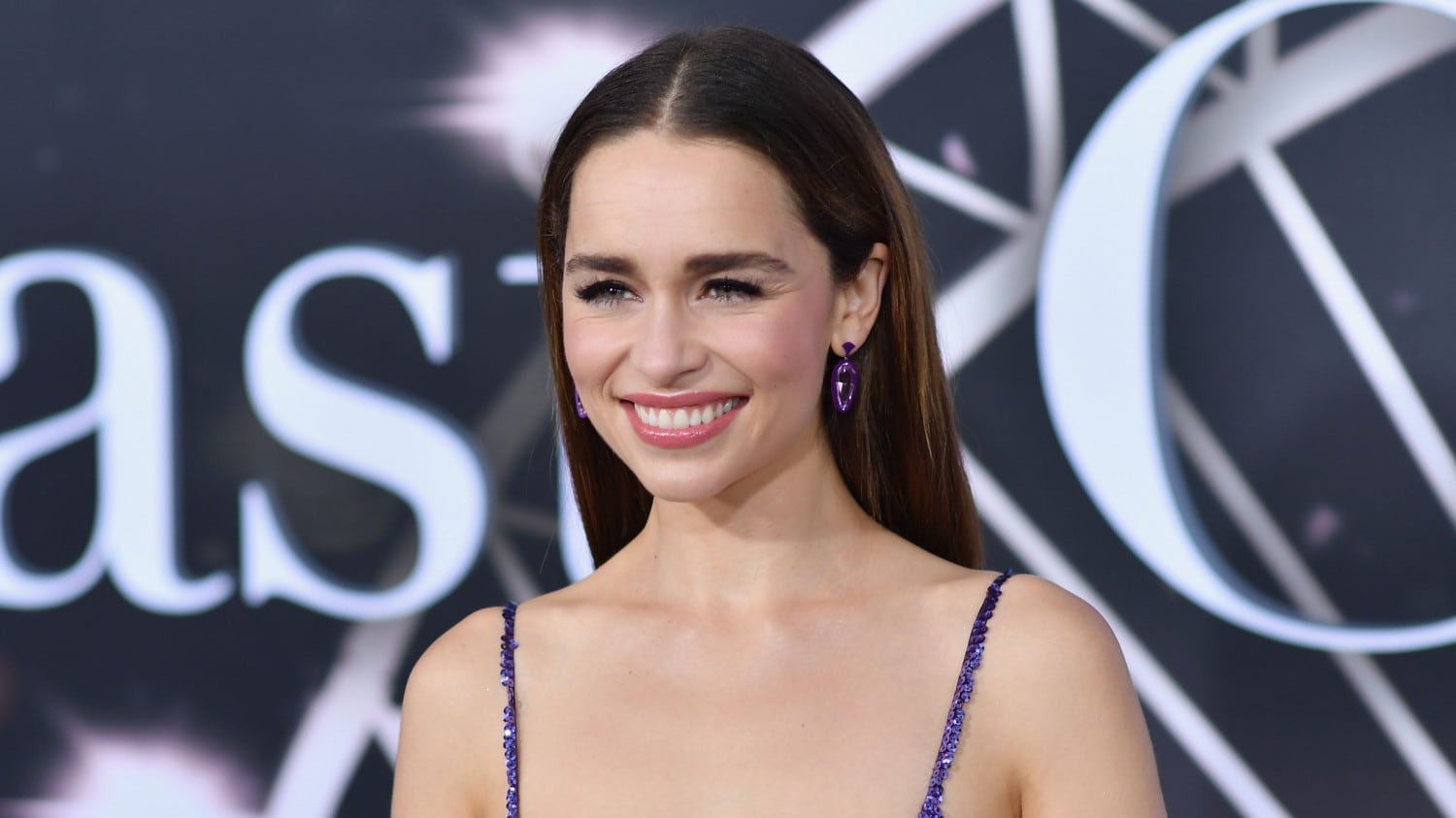 Emilia Clarke: "Ecco chi ha lasciato la tazza sul set di Game of Thrones"