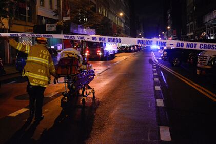 Esplode una bomba a New York: paura a Manhattan 18