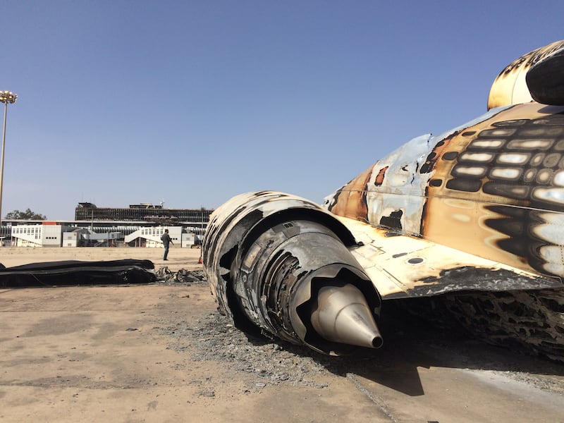 L'aeroporto di Tripoli distrutto dagli islamisti 9