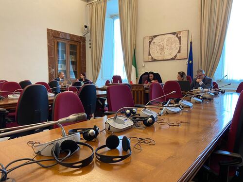 "I 5s al lavoro in commissione" ma Fdi li attacca: è scontro